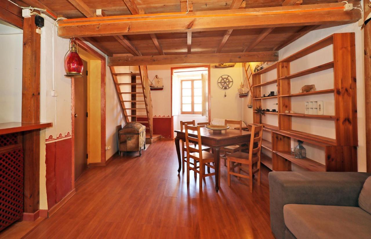 B10 - Rua Do Canal 2 Bed Apartment ラゴス エクステリア 写真